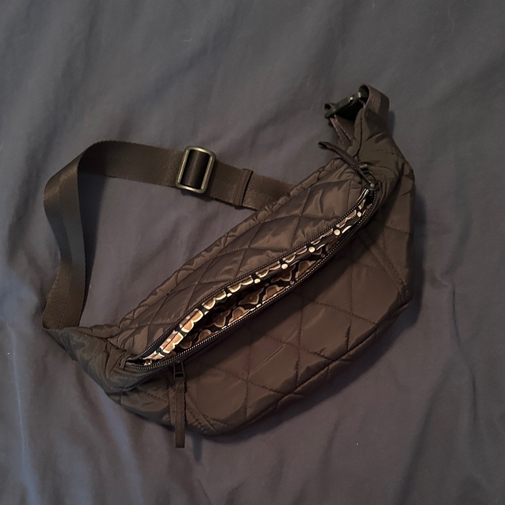 Vera Bradley Quilted Black Waist Bag - new, no tags - never carried
